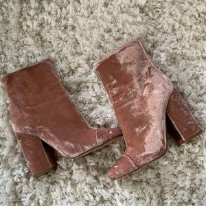 Kendall & Kylie Mauve Velvet Boots